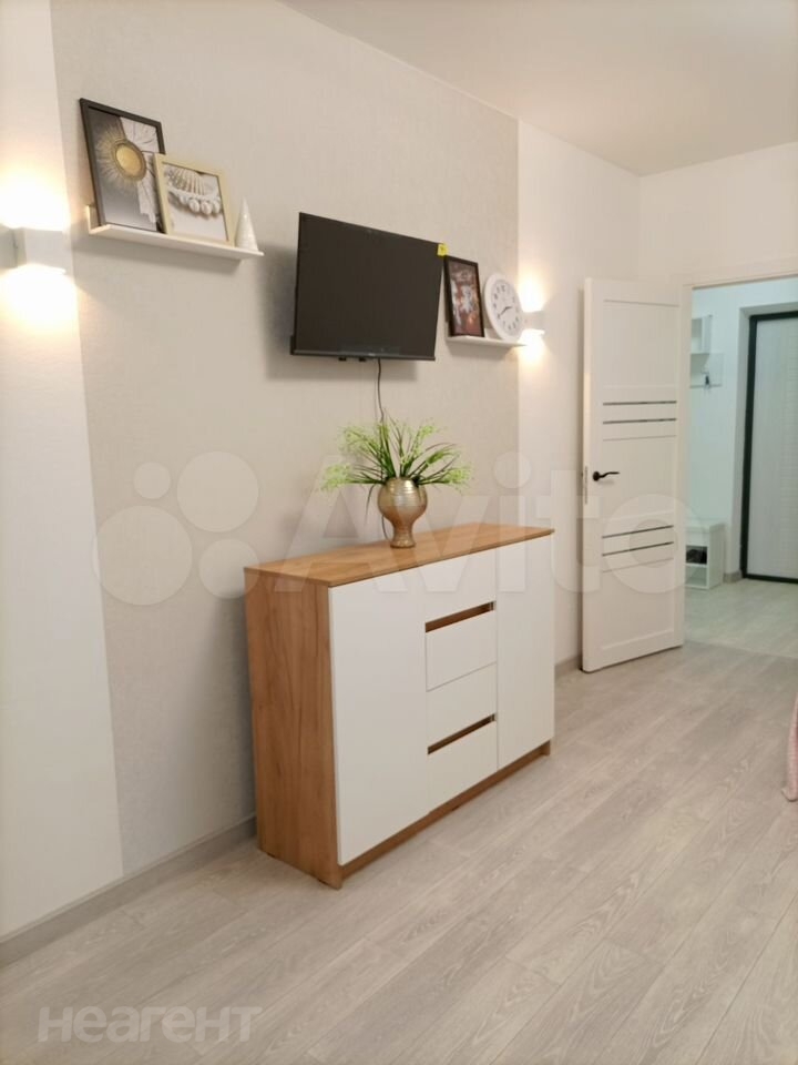 Сдается 1-комнатная квартира, 42 м²