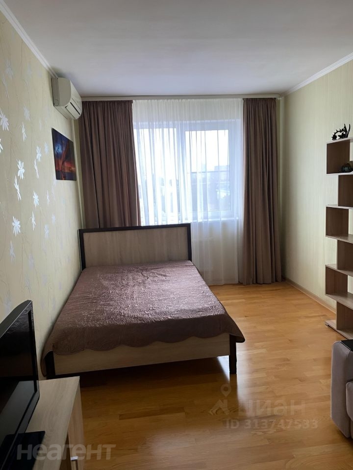 Сдается 1-комнатная квартира, 38 м²