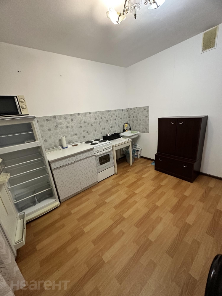 Сдается 2-х комнатная квартира, 64 м²