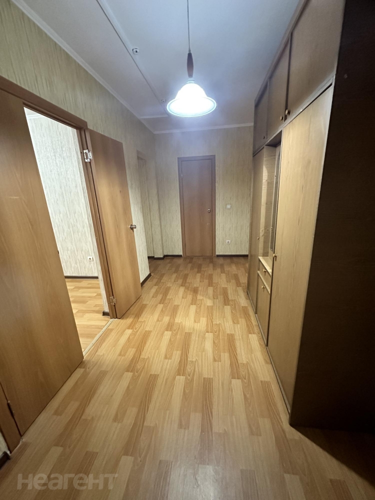 Сдается 2-х комнатная квартира, 64 м²