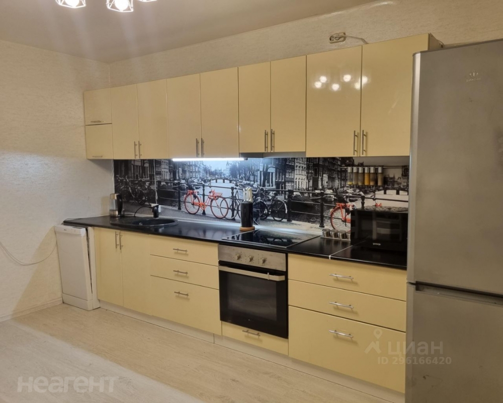 Сдается 2-х комнатная квартира, 64 м²