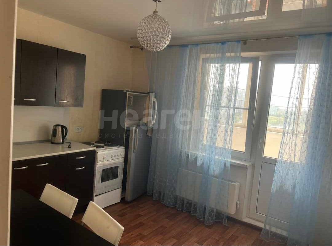 Сдается 1-комнатная квартира, 40 м²