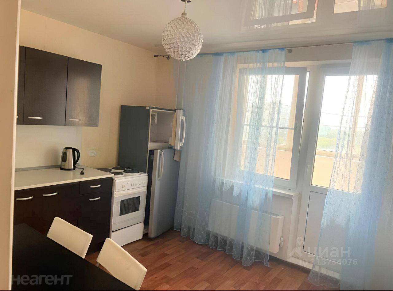 Сдается 1-комнатная квартира, 42 м²