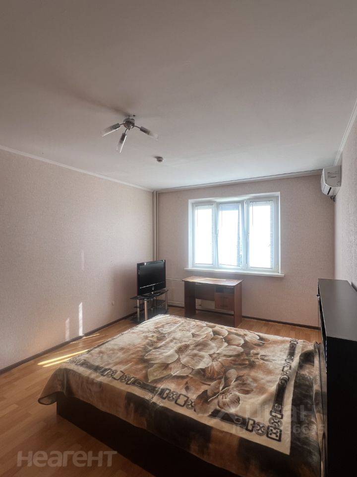 Сдается 1-комнатная квартира, 40 м²