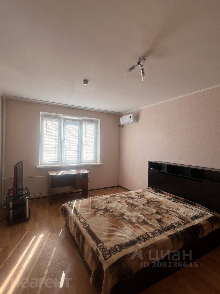 Сдается 1-комнатная квартира, 40 м²