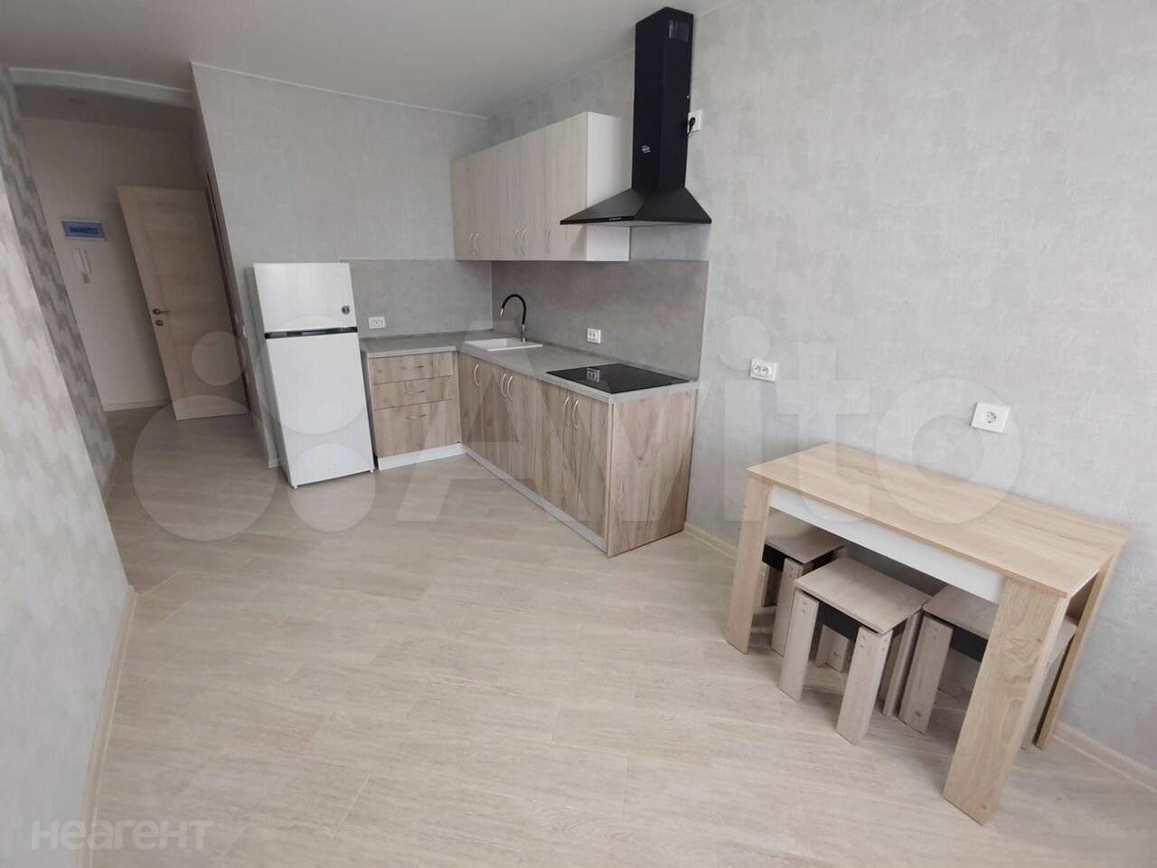 Сдается 1-комнатная квартира, 42 м²