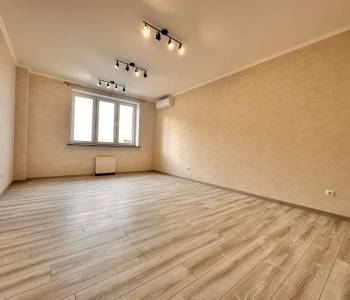 Продается 1-комнатная квартира, 52 м²