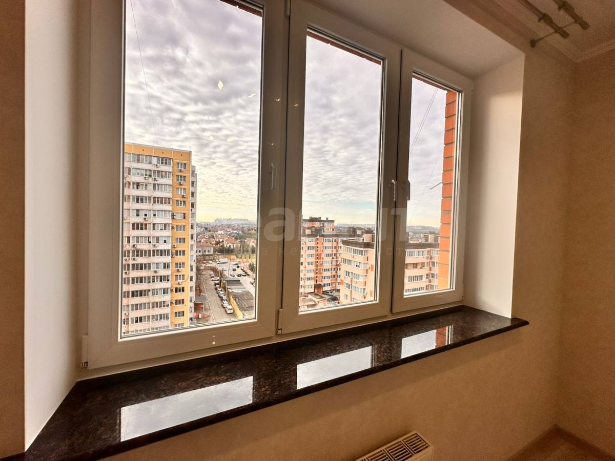 Продается 1-комнатная квартира, 52 м²