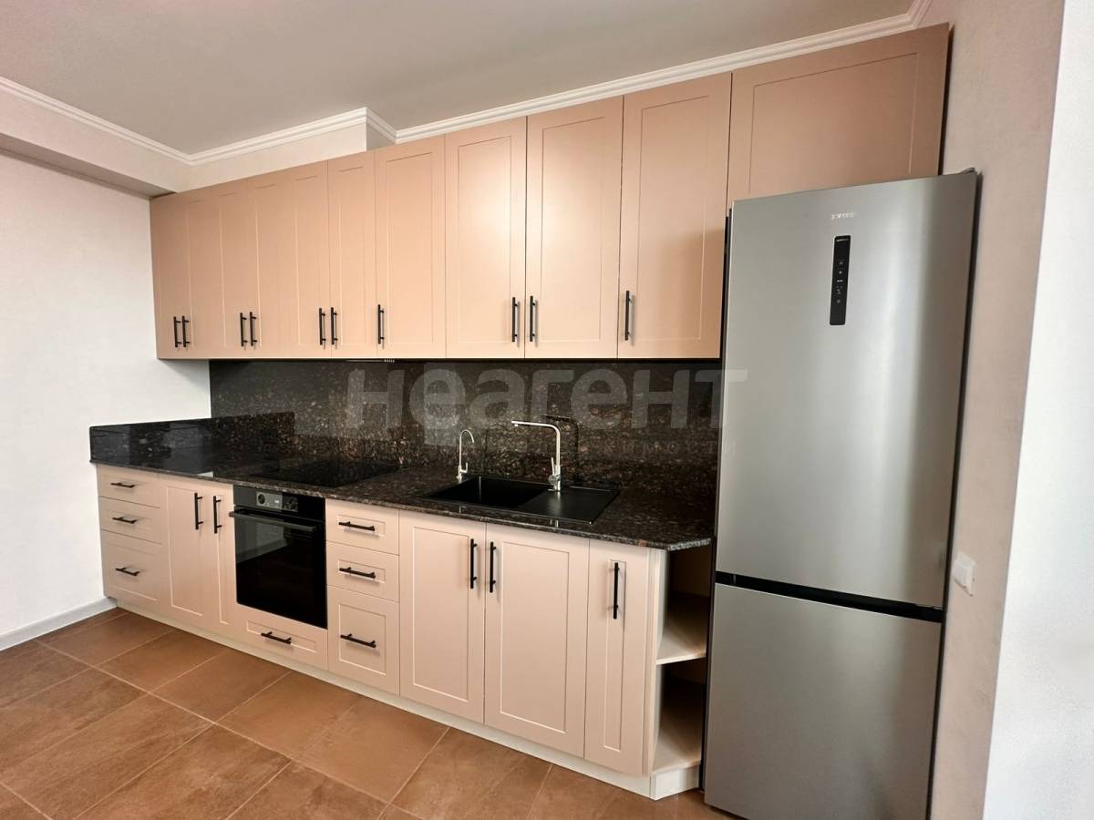 Продается 1-комнатная квартира, 52 м²