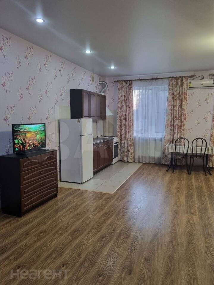 Сдается 1-комнатная квартира, 38 м²