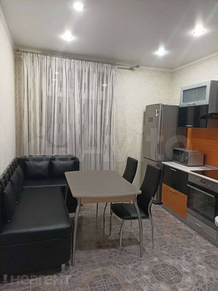 Сдается 1-комнатная квартира, 40 м²