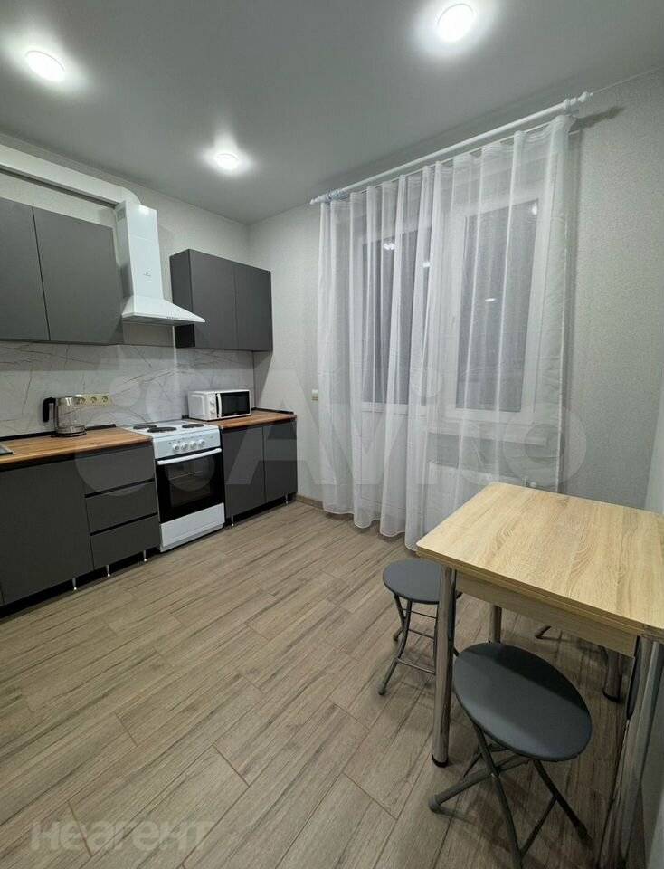 Сдается 2-х комнатная квартира, 53 м²