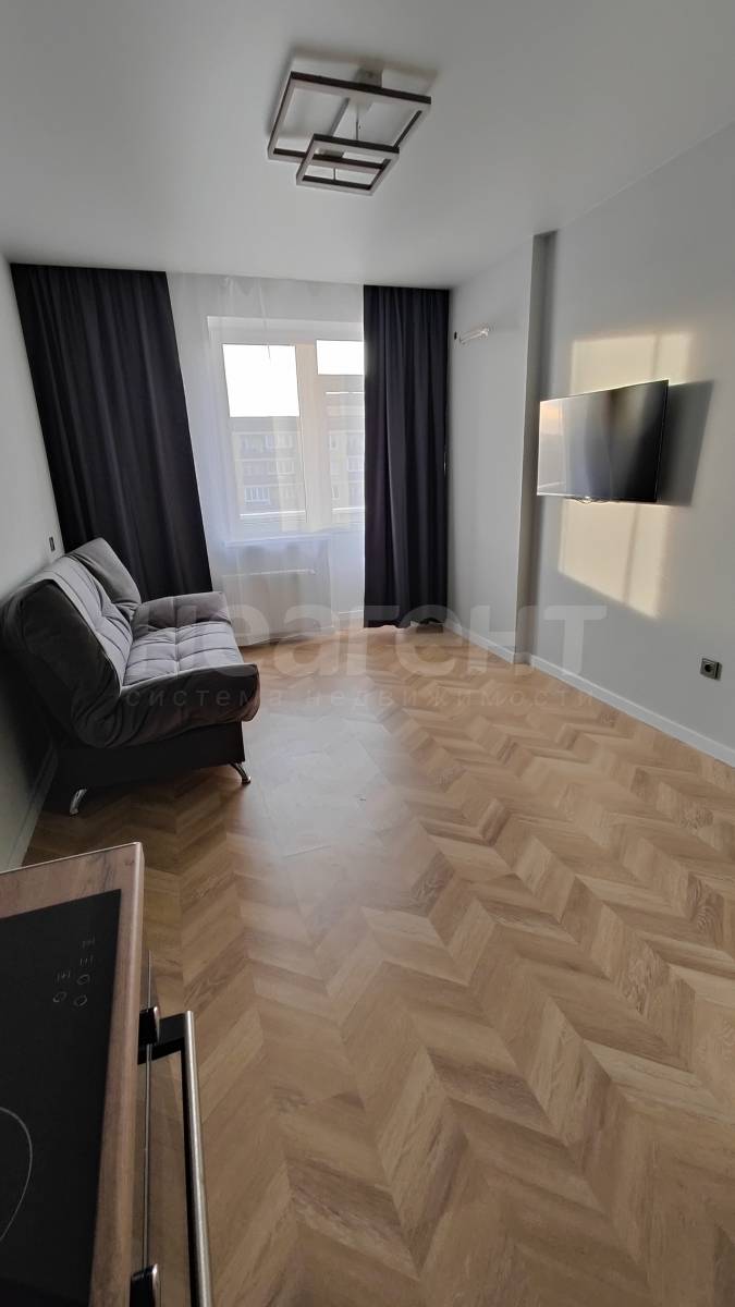 Продается 1-комнатная квартира, 37 м²