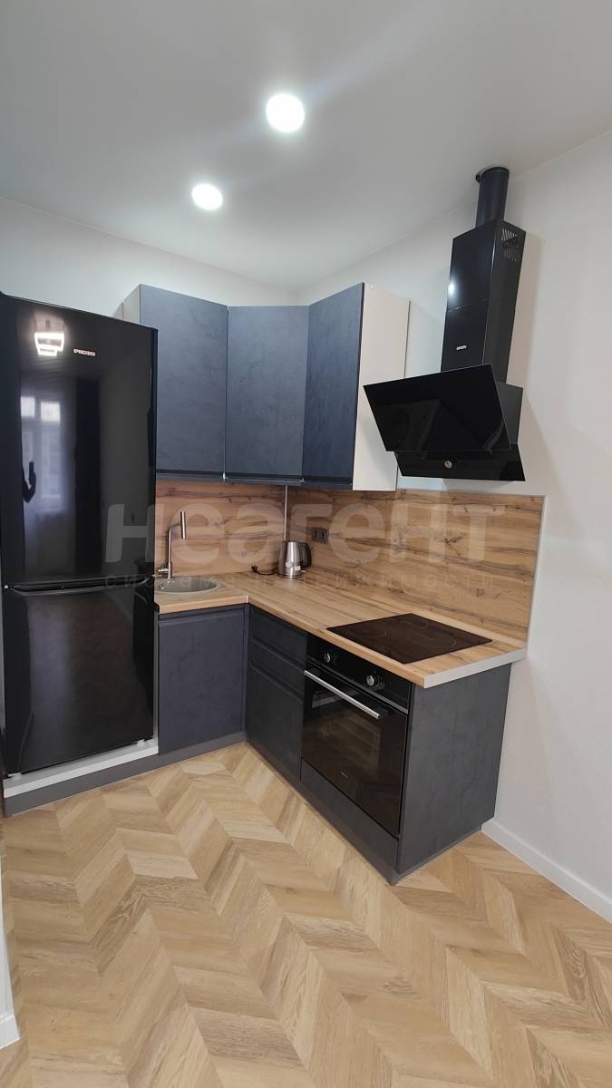 Продается 1-комнатная квартира, 37 м²