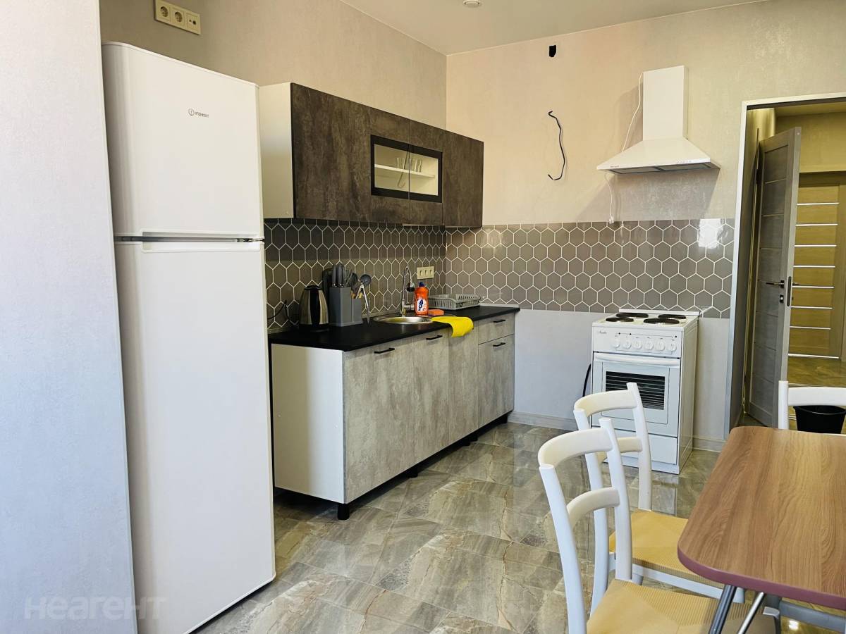 Сдается 2-х комнатная квартира, 60 м²