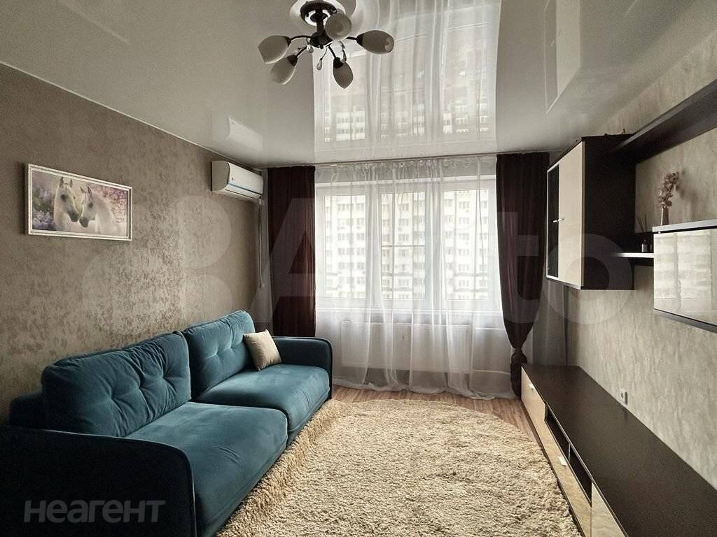 Сдается 1-комнатная квартира, 38 м²