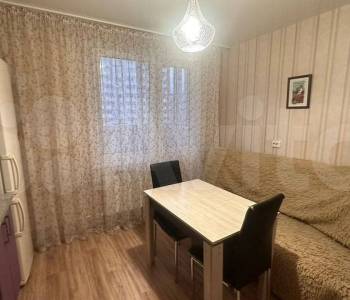 Сдается 1-комнатная квартира, 38 м²