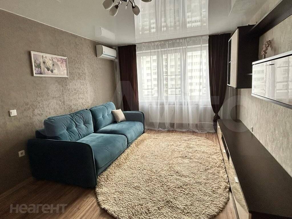 Сдается 1-комнатная квартира, 38 м²