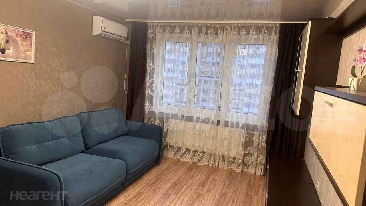 Сдается 1-комнатная квартира, 38 м²