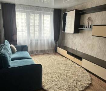 Сдается 1-комнатная квартира, 38 м²