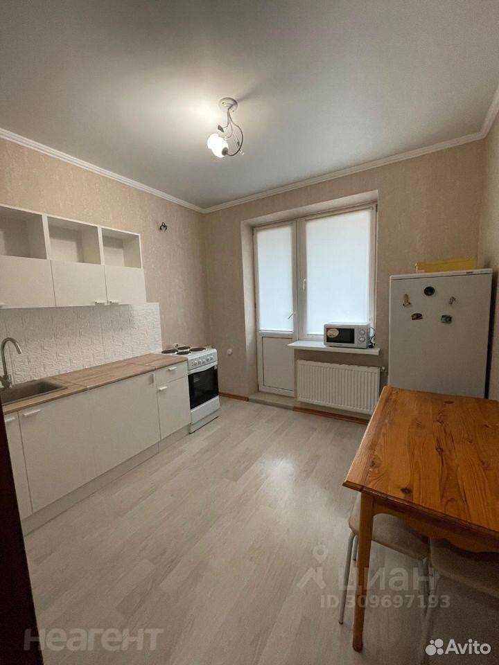 Сдается 1-комнатная квартира, 36 м²