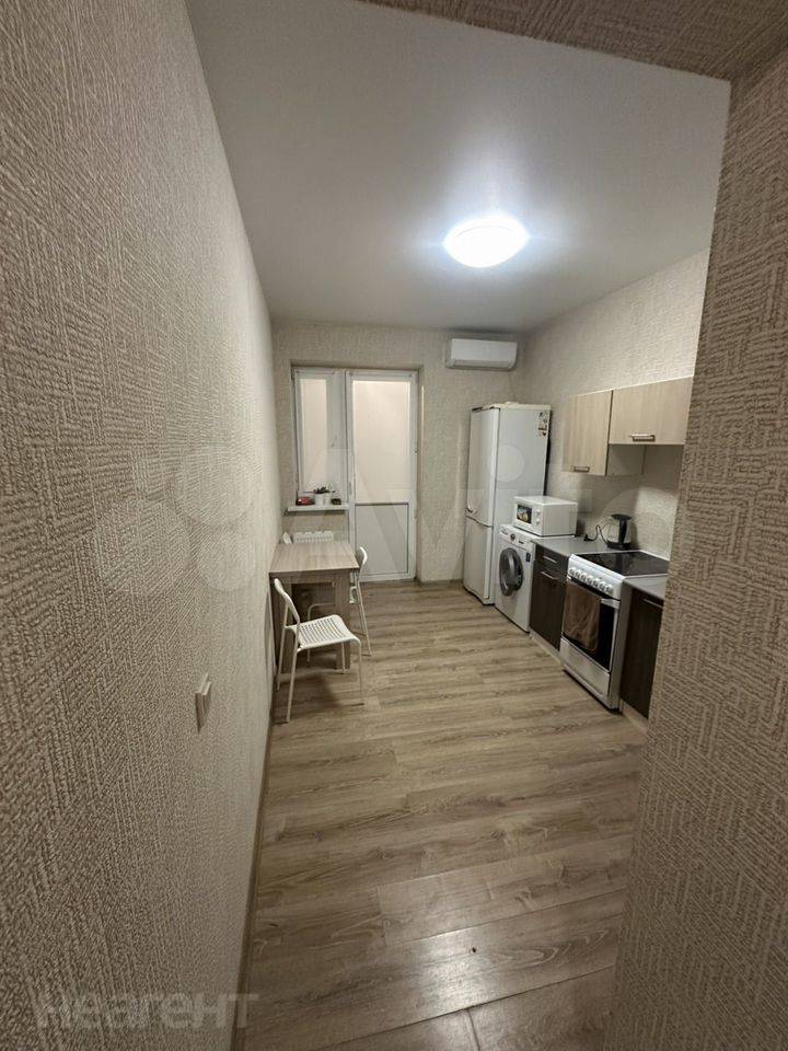 Сдается 1-комнатная квартира, 37 м²