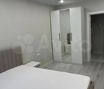 Продается 1-комнатная квартира, 37,5 м²