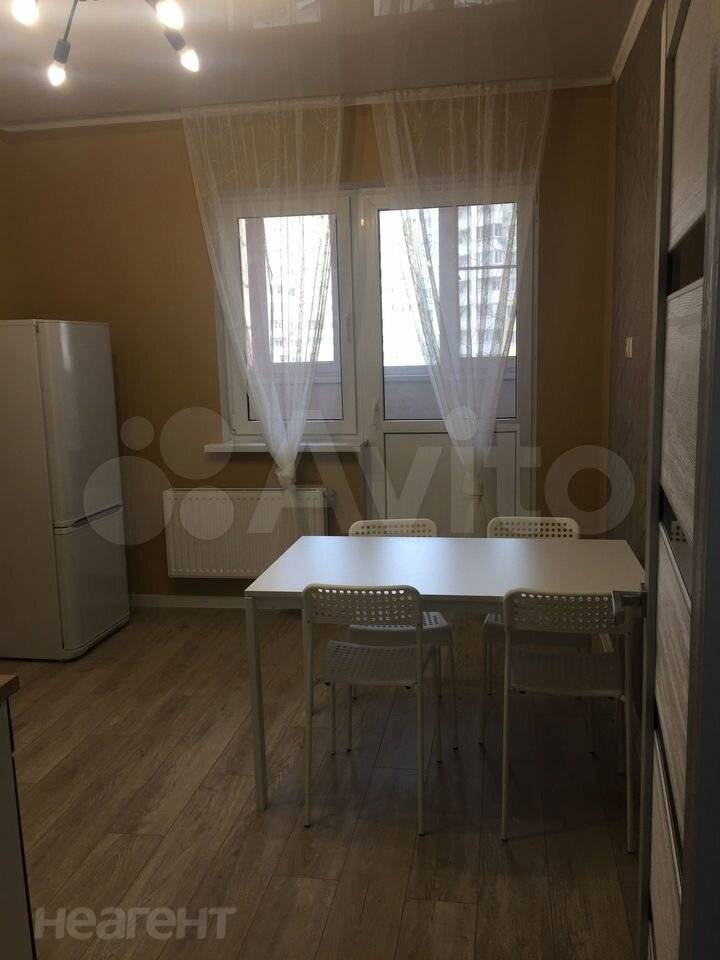 Сдается 1-комнатная квартира, 45 м²