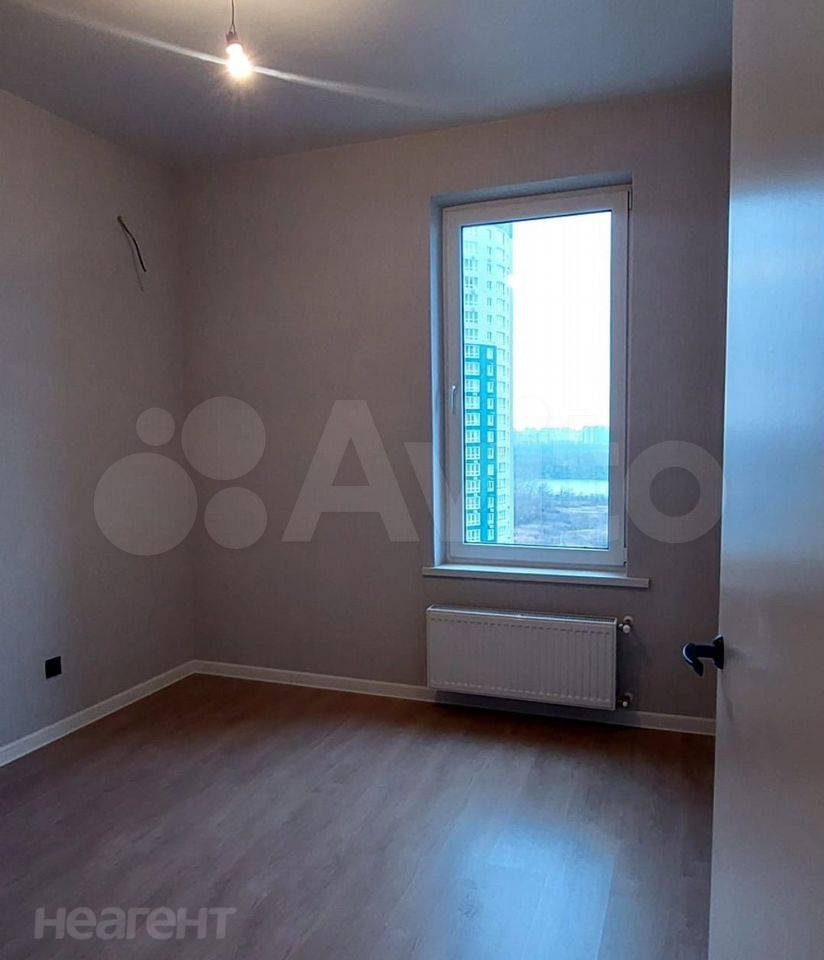 Продается 1-комнатная квартира, 32 м²