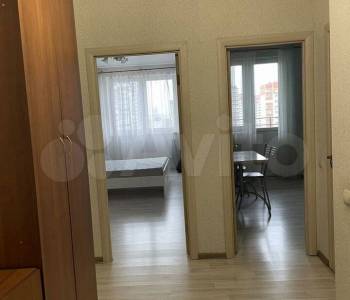 Продается 1-комнатная квартира, 37 м²