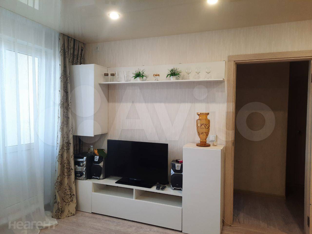 Продается 1-комнатная квартира, 55 м²