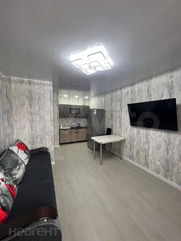 Продается 1-комнатная квартира, 45 м²