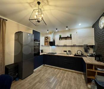 Продается Дом, 200 м²