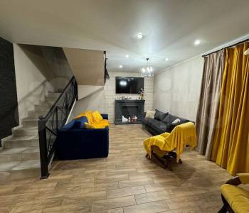 Продается Дом, 200 м²