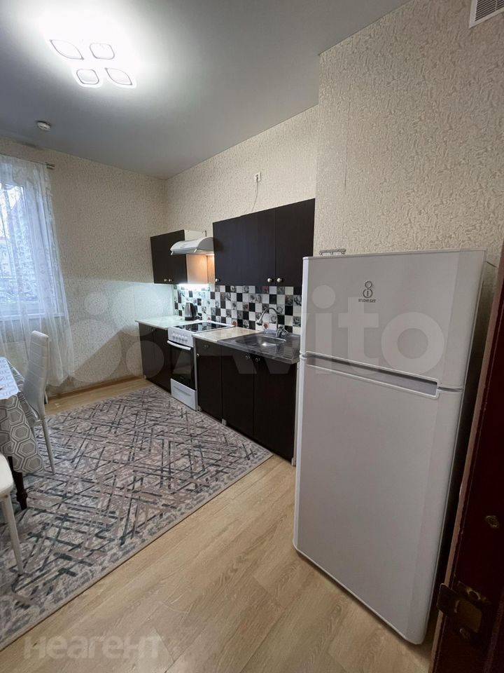 Сдается 2-х комнатная квартира, 64 м²