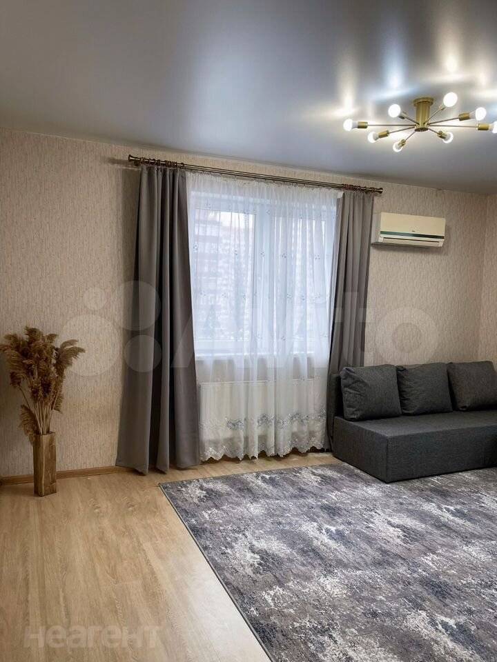 Сдается 2-х комнатная квартира, 64 м²