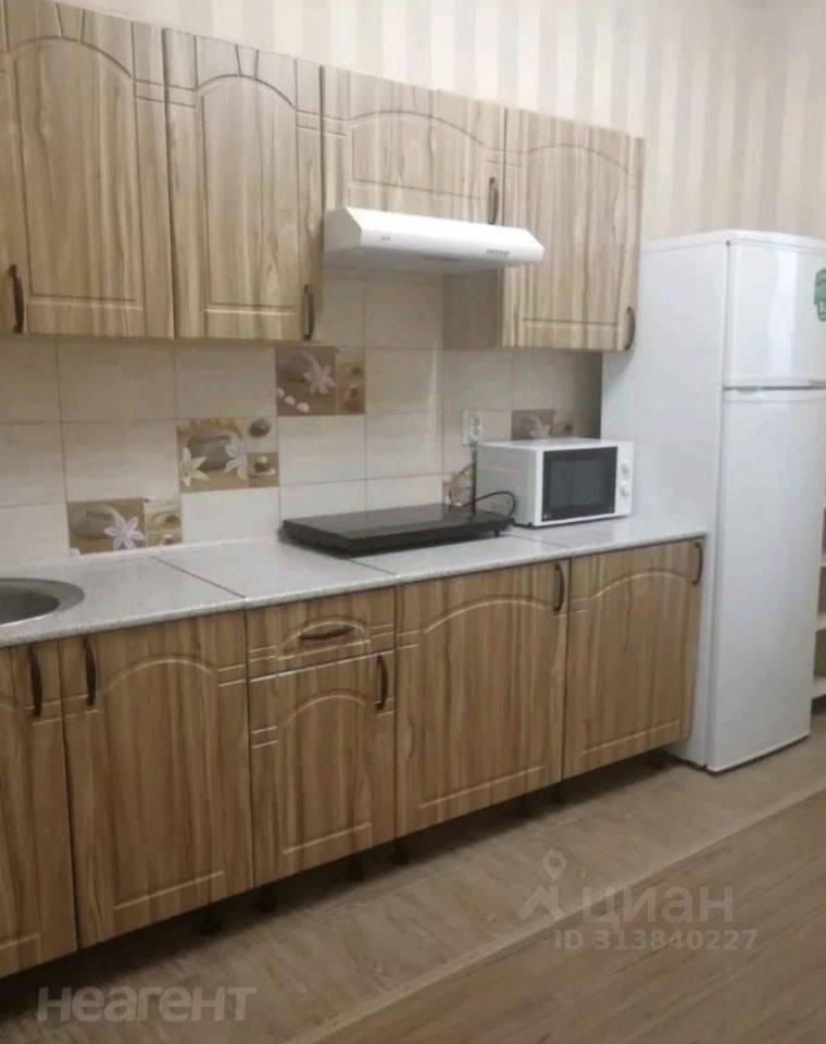 Сдается 1-комнатная квартира, 40 м²