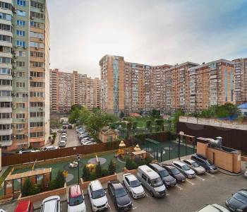 Продается 1-комнатная квартира, 42 м²