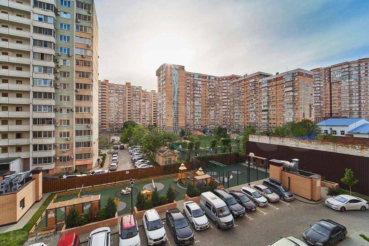 Продается 1-комнатная квартира, 42 м²