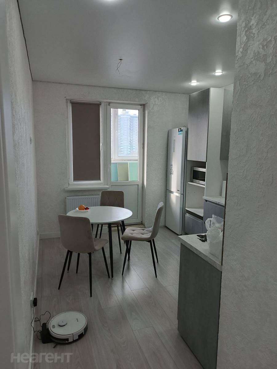 Продается 2-х комнатная квартира, 54 м²