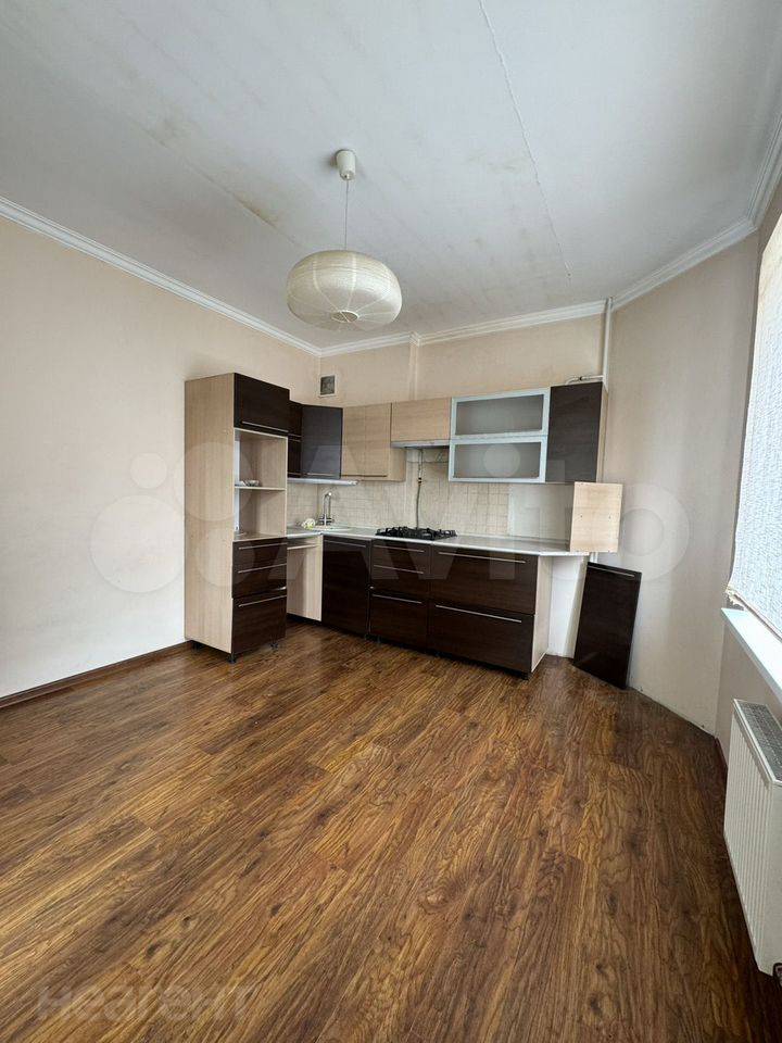 Продается 1-комнатная квартира, 54 м²