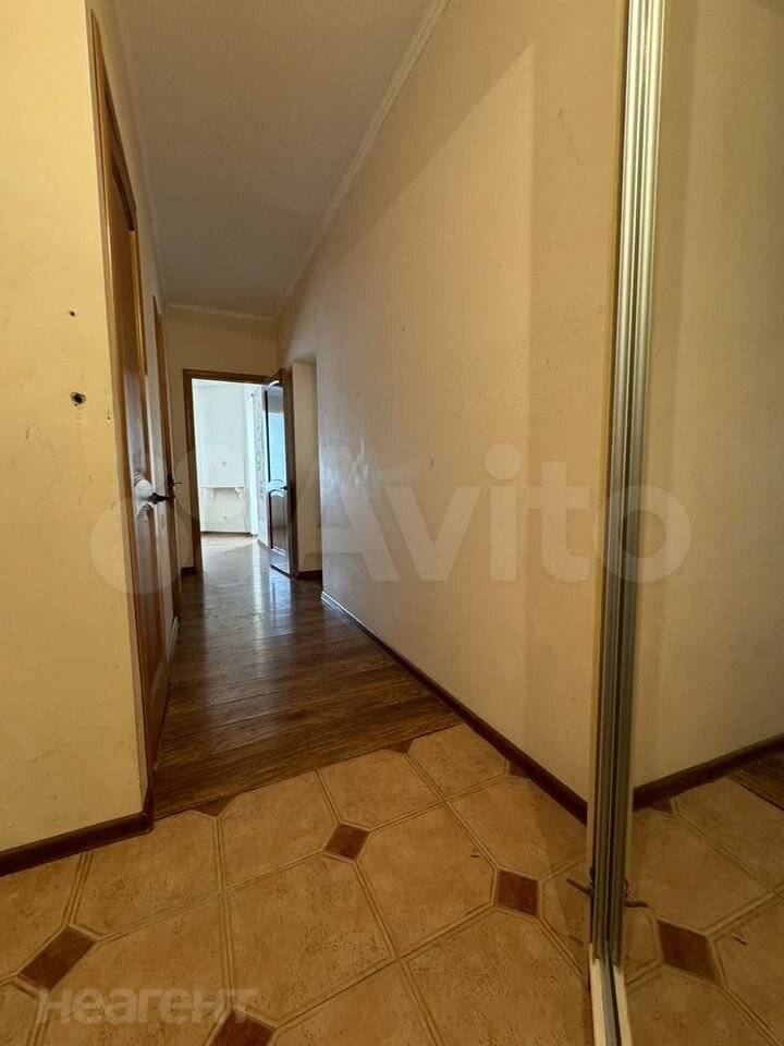 Продается 1-комнатная квартира, 54 м²