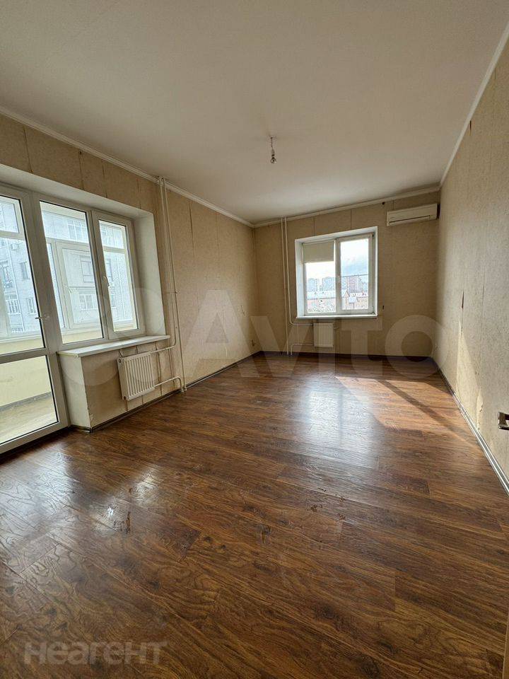 Продается 1-комнатная квартира, 54 м²