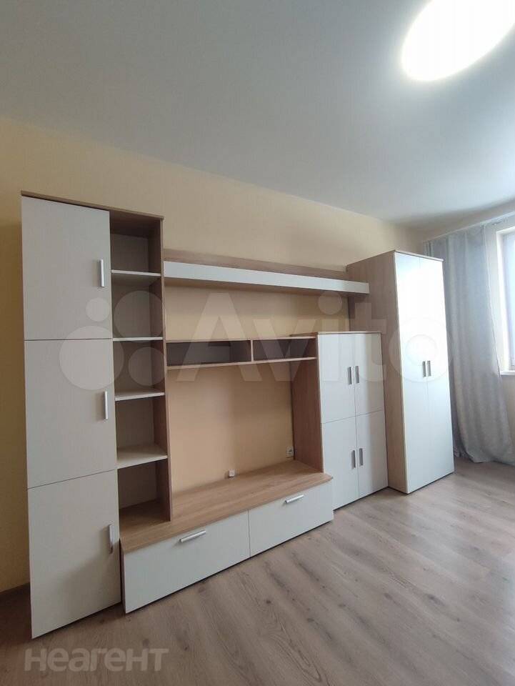 Сдается 1-комнатная квартира, 43,7 м²