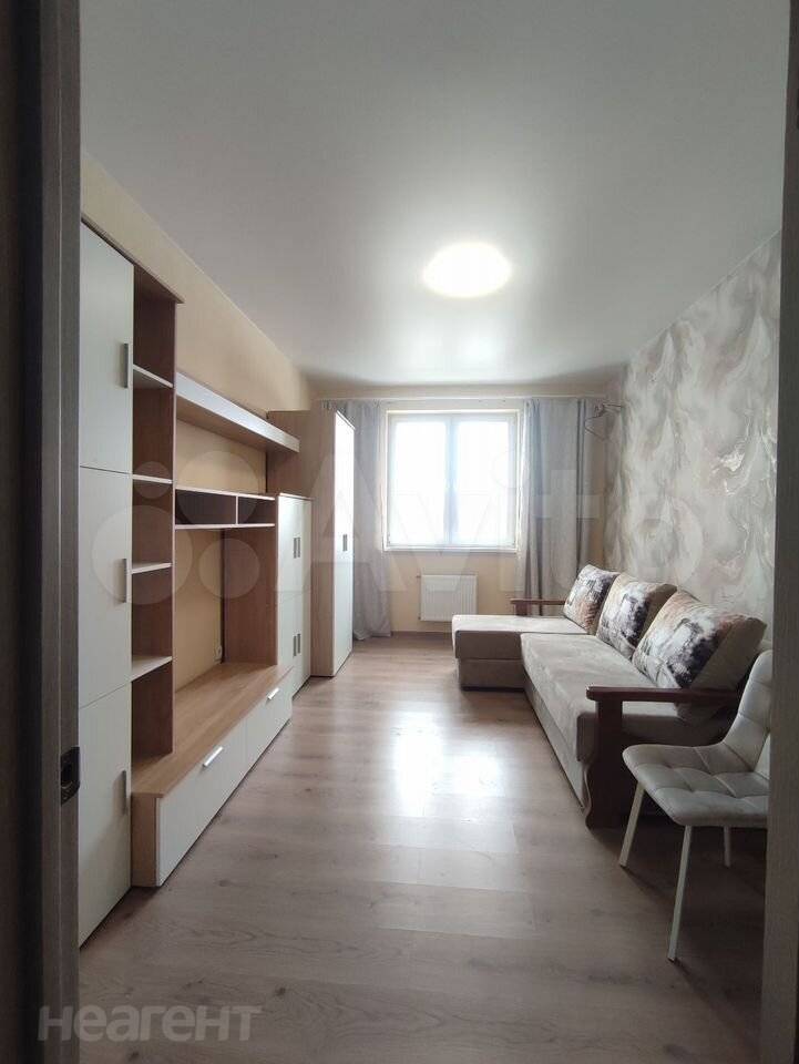 Сдается 1-комнатная квартира, 43,7 м²