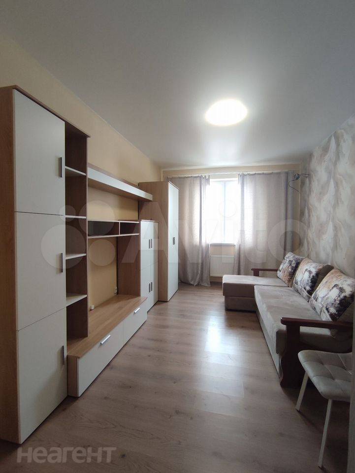 Сдается 1-комнатная квартира, 43,7 м²