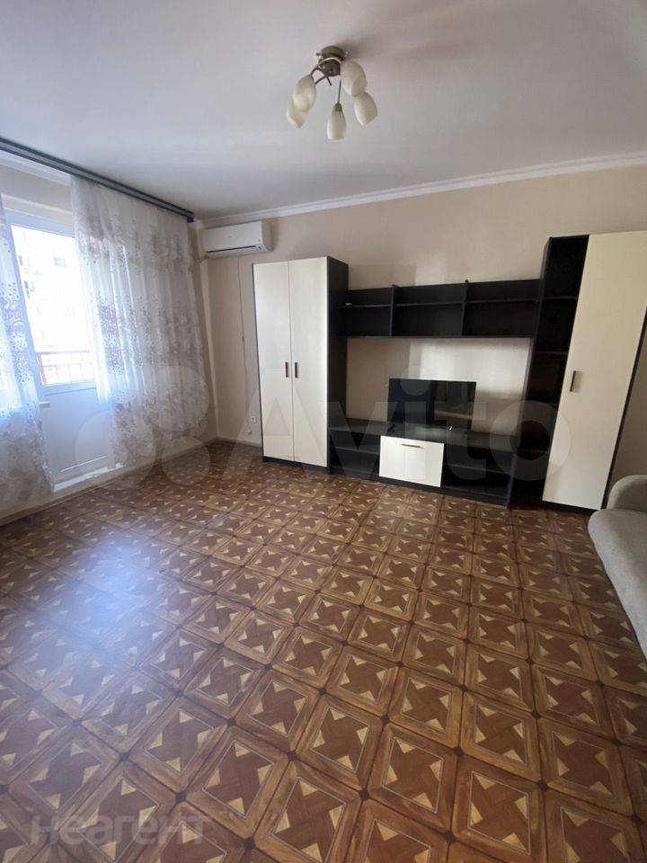 Сдается 1-комнатная квартира, 40 м²