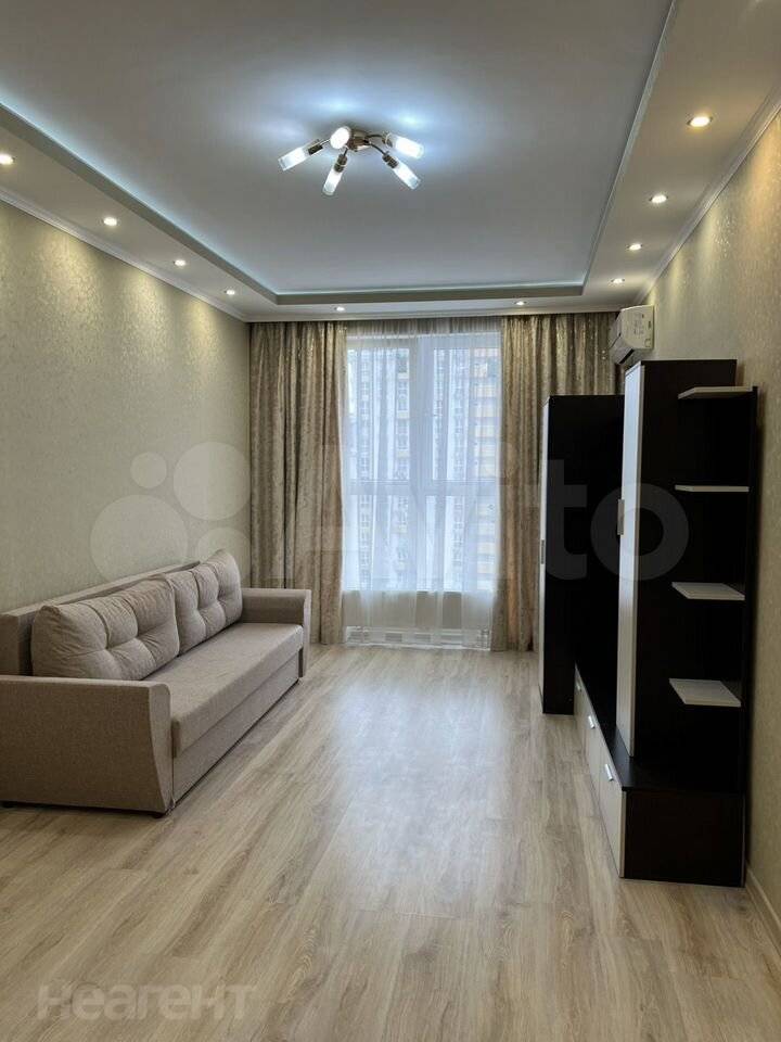 Сдается 1-комнатная квартира, 45 м²