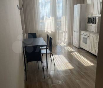 Сдается 1-комнатная квартира, 45 м²