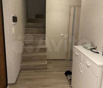 Продается Многокомнатная квартира, 100 м²